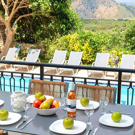 Mare Blue Villas Heated Pool Kournás Eksteriør billede